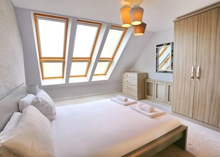 Luxurious Townhouse In Mánchester