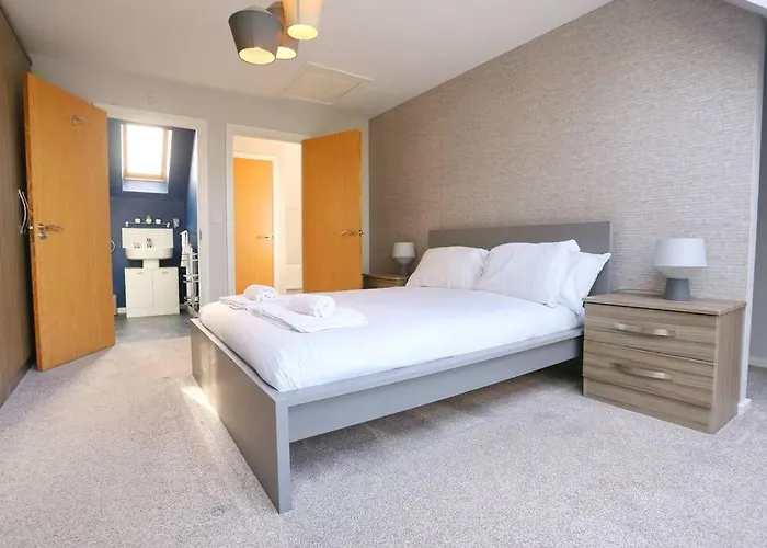 Сasa de vacaciones Luxurious Townhouse In