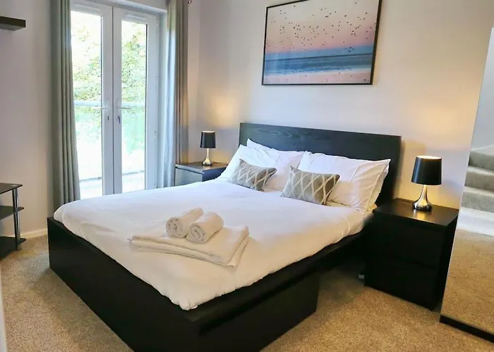 Luxurious Townhouse In Mánchester