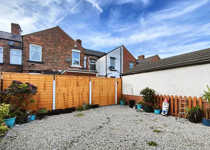 Regent House - With Free Parking - 5 Minutes Drive To Coop Live Arena, Etihad Stadium & Centre