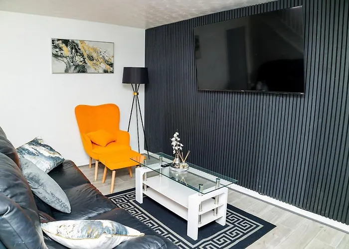 Dynasty - Alison Kelly Close Apartamento *