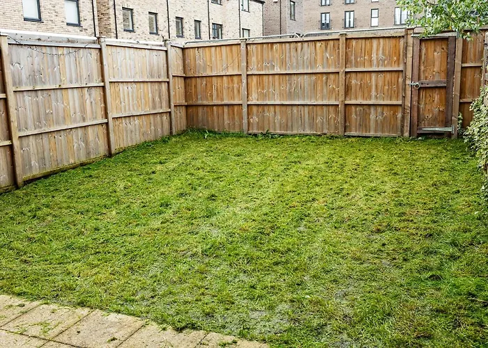 Beautifully Fab 3 Bedroom 4 Beds New 8 Guests Stretford Trafford *