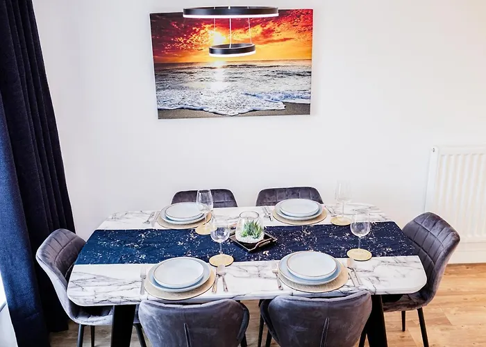 Prázdninový dům Beautifully Fab 3 Bedroom 4 Beds New 8 Guests Stretford Trafford