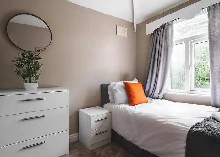 Charming 3bd Didsbury House