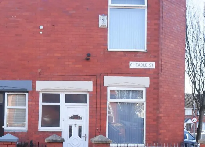 Cheadle House Holidays Dom wakacyjny