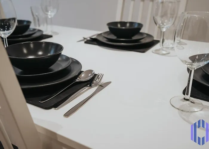 Stylish 4bd - Coop Live - Etihad - Parking - Ev Hébergement de vacances