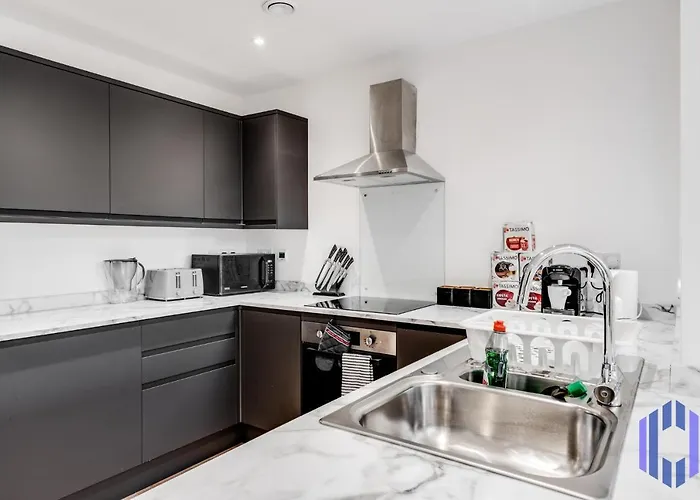 Stylish 4bd - Coop Live - Etihad - Parking - Ev