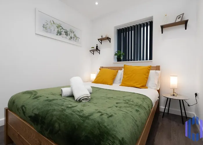 Stylish 4bd - Coop Live - Etihad - Parking - Ev *