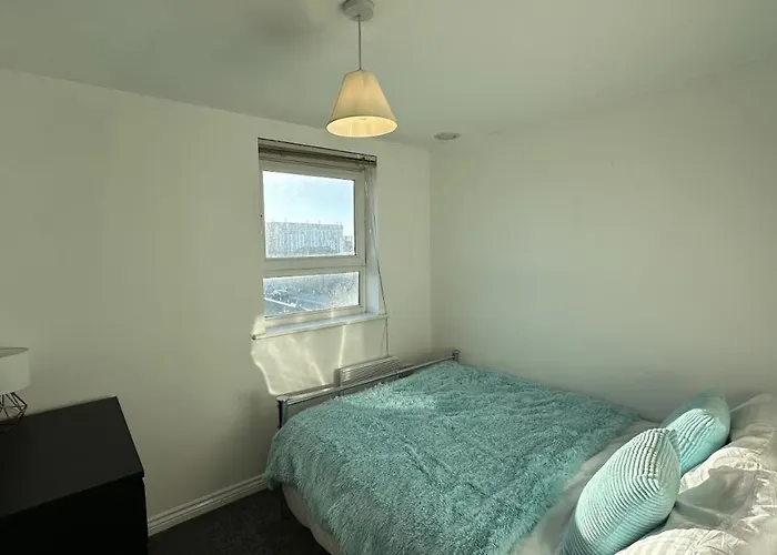 Lux Livin' - Luxury 2 Bed With Free Parking Lejlighed