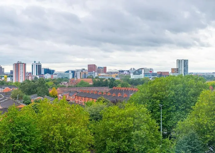 Stunning Brand New 3 Bed By Valore Services Apartment Manchester