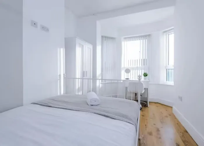 Spacious 4-bed House Ferienhaus *