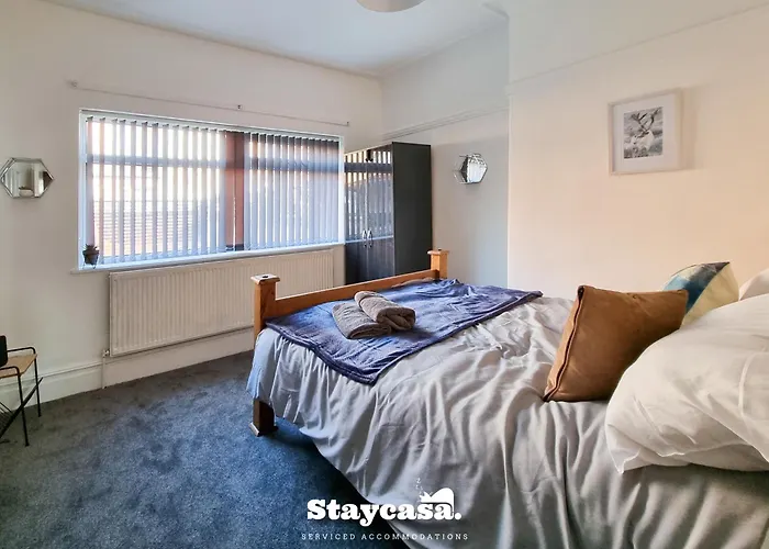 度假居 Spacious 6-bed With Large Patio And Free Parking