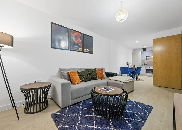 Stylish & Spacious Salford Quays One Bedroom High Floor With Balcony Apartmán