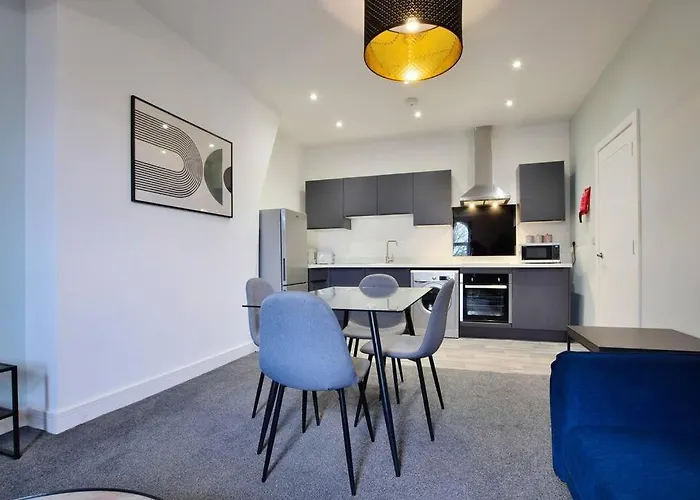 Apartamento Free Parking - Modern 2-br Flat Close To Salford Royal