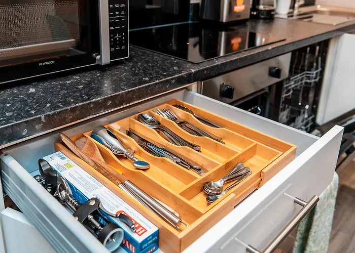 アパート Entire 2 Bedroom And 2 Bathroom In -free Underground Parking マンチェスター