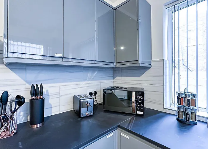 Гостевой дом Ashfield Co-living - Private Self-cater Манчестер