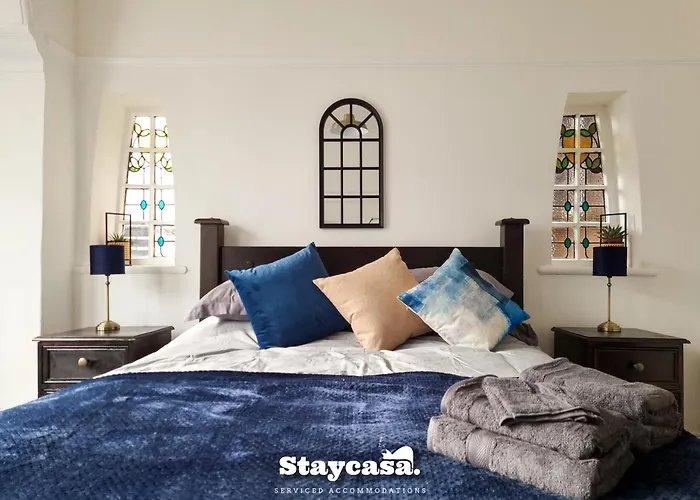 Spacious 6-bed With Large Patio And Free Parking * 曼彻斯特