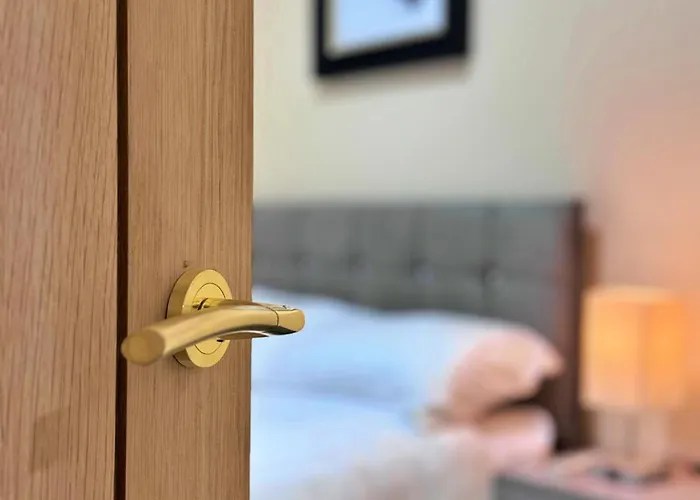 Full In Heywood Street Near Cheetham Hill 맨체스터