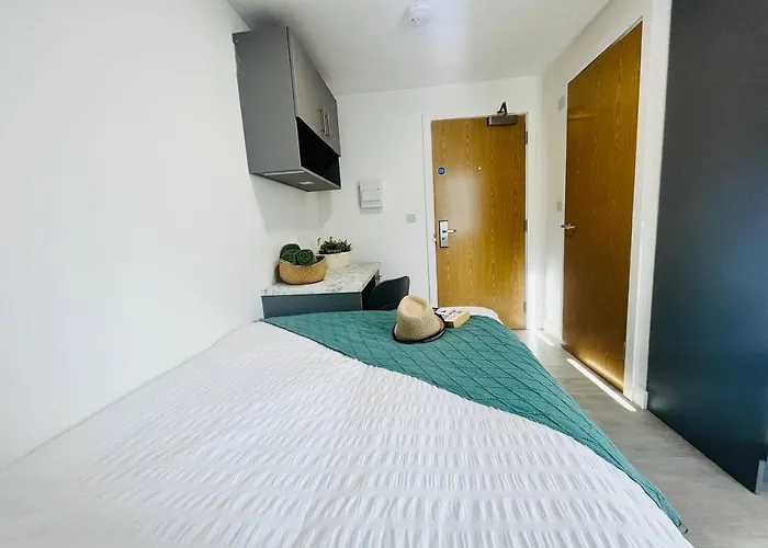 Stretford Sanctuary: Stylish Studio