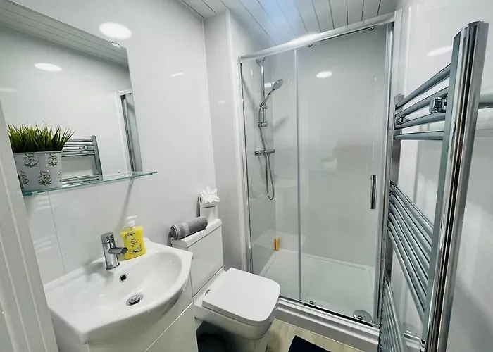 Stretford Sanctuary: Stylish Studio Appartement