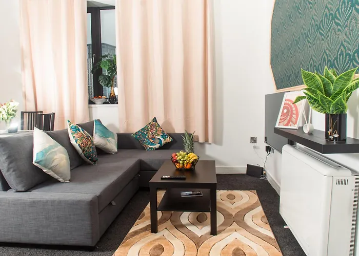 Apartamento Ideal For Groups - Lovely 2 Bedroom - Free Parking, Transit Links, Close To Stadiums Mánchester
