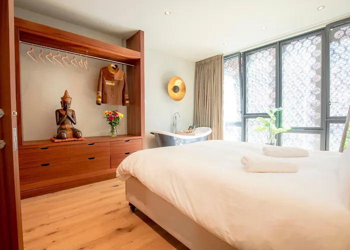 בית נופש Luxury Roof Terrace Townhouse מנצ'סטר