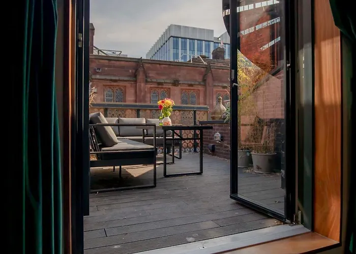 Luxury Roof Terrace Townhouse *