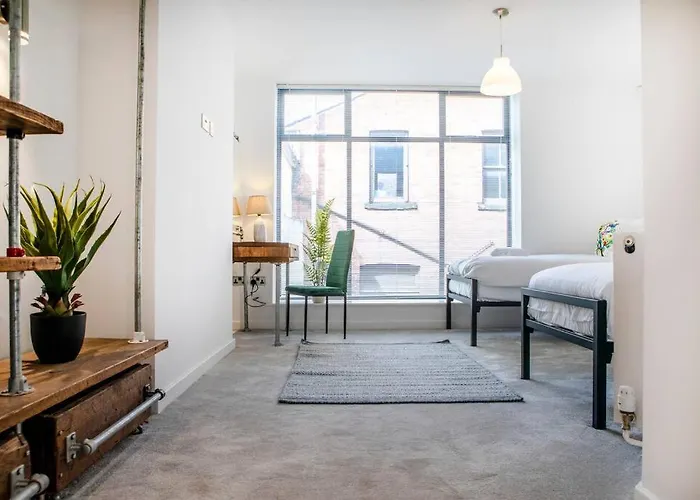 Townhouse With Roof Terrace * Manchester