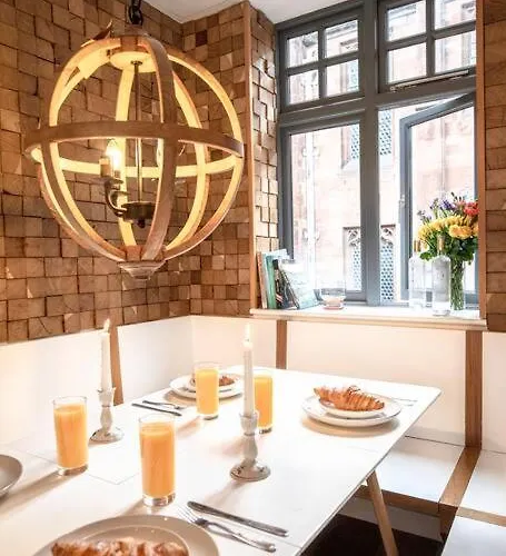 Superhost: Luxury Deansgate Townhouse Hébergement de vacances *