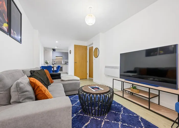 Stylish & Spacious Salford Quays One Bedroom High Floor With Balcony Apartmán