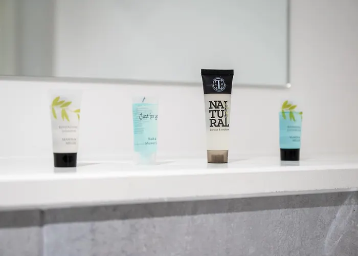 Stylish & Spacious Salford Quays One Bedroom High Floor With Balcony * Manchester