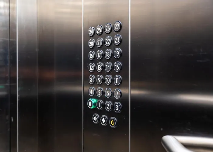 Stylish & Spacious Salford Quays One Bedroom High Floor With Balcony Apartmán