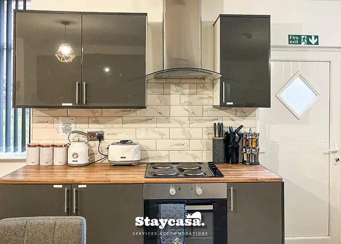 Delightful Spacious Haven With Large Driveway Дом отдыха Манчестер