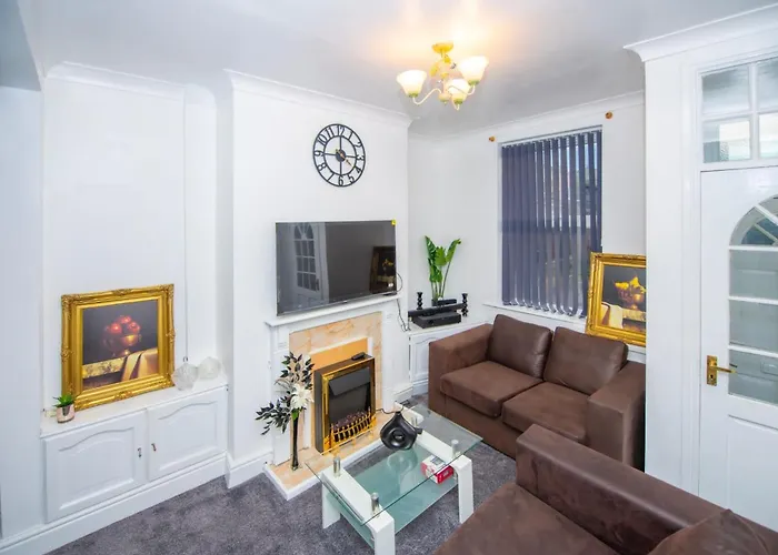 Lovely + Free Parking Manchester