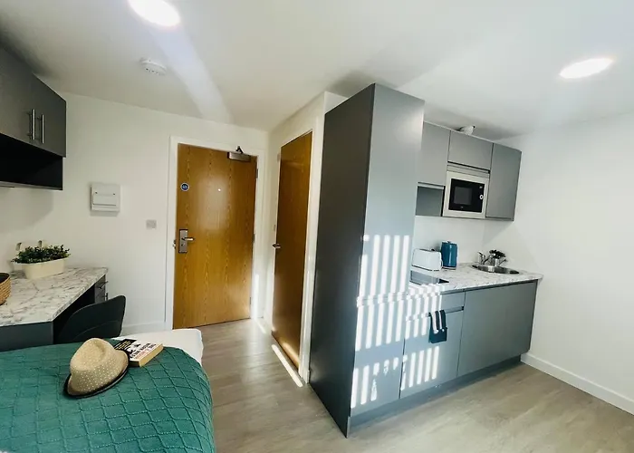 Stretford Sanctuary: Stylish Studio * Manchester