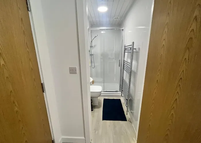 Stretford Sanctuary: Stylish Studio