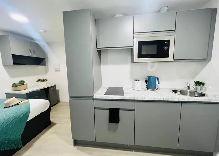 Stretford Sanctuary: Stylish Studio * Manchester