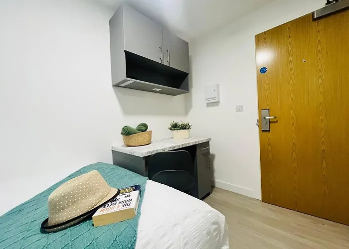 Stretford Sanctuary: Stylish Studio Manchester