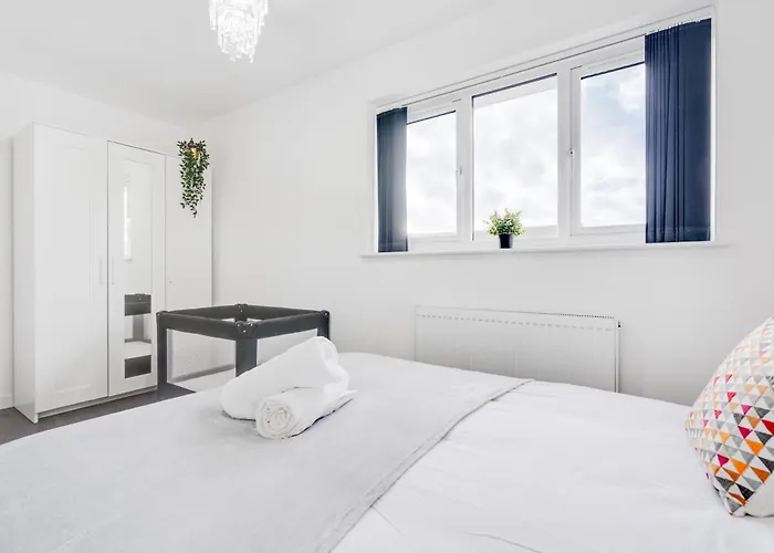 度假居 Dazzling & Modern 4bd - Coop Live - Etihad - Parking