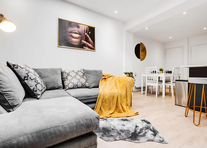 Сasa de vacaciones Dazzling & Modern 4bd - Coop Live - Etihad - Parking Mánchester