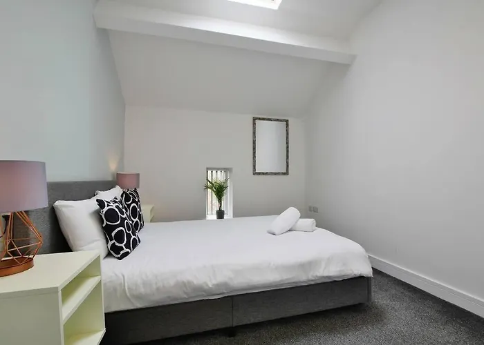 Apartamento Free Parking - Modern 2-br Flat Close To Salford Royal