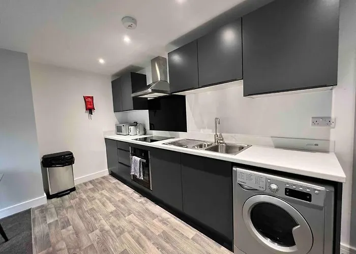 Free Parking - Lovely 2-br Flat Near Salford Royal Mánchester