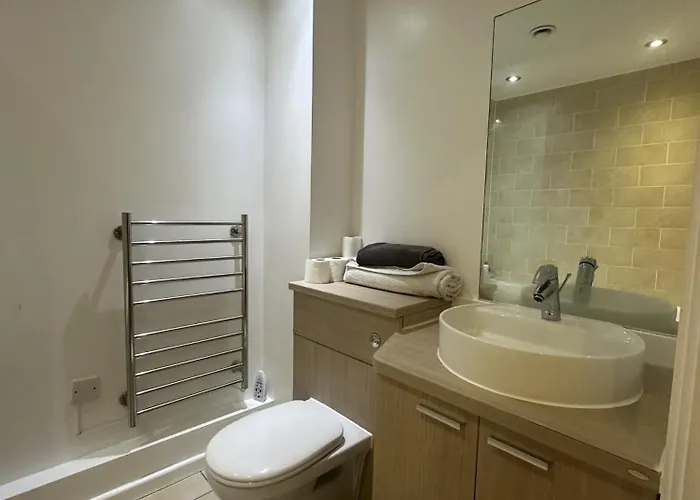 Modern 1- Bed In Centre Appartamento *