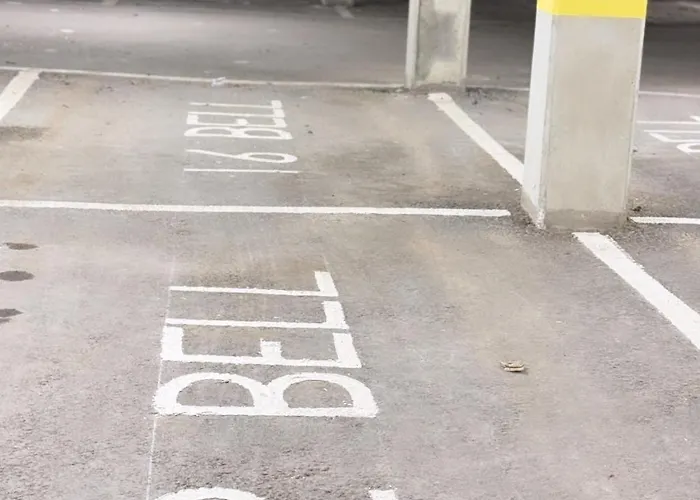 Lägenhet Luxury 2 Bedroom In Centre - Free Parking