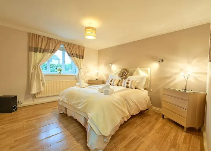 Feriehus Bespoke Salford Quays - Garden, Wifi And Parking