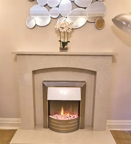 Bespoke Salford Quays - Garden, Wifi And Parking Feriehus Manchester