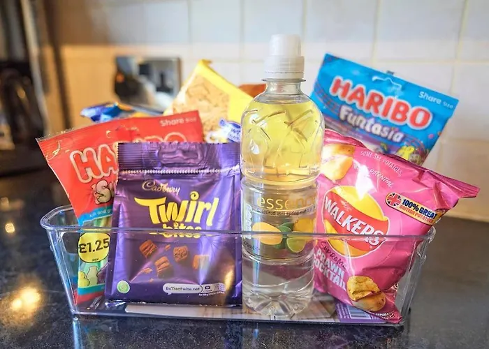 Bespoke Salford Quays - Garden, Wifi And Parking *