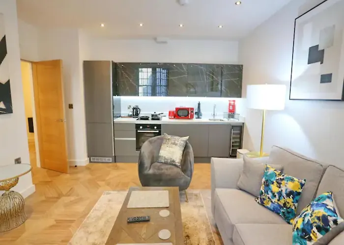 Heart Of Modern - Pass The Keys Apartment