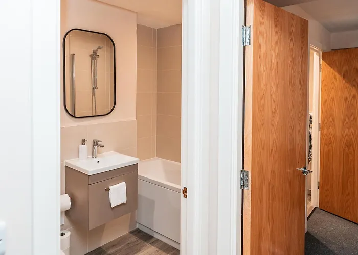 アパート Entire 2 Bedroom And 2 Bathroom In -free Underground Parking