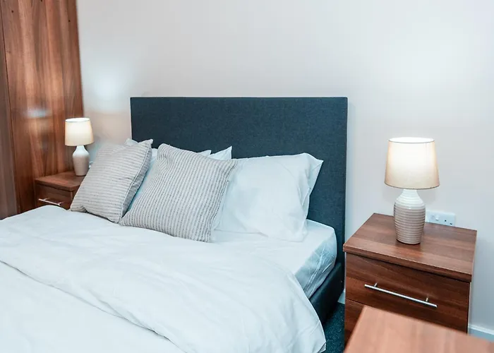 Entire 2 Bedroom And 2 Bathroom In -free Underground Parking 公寓 曼彻斯特